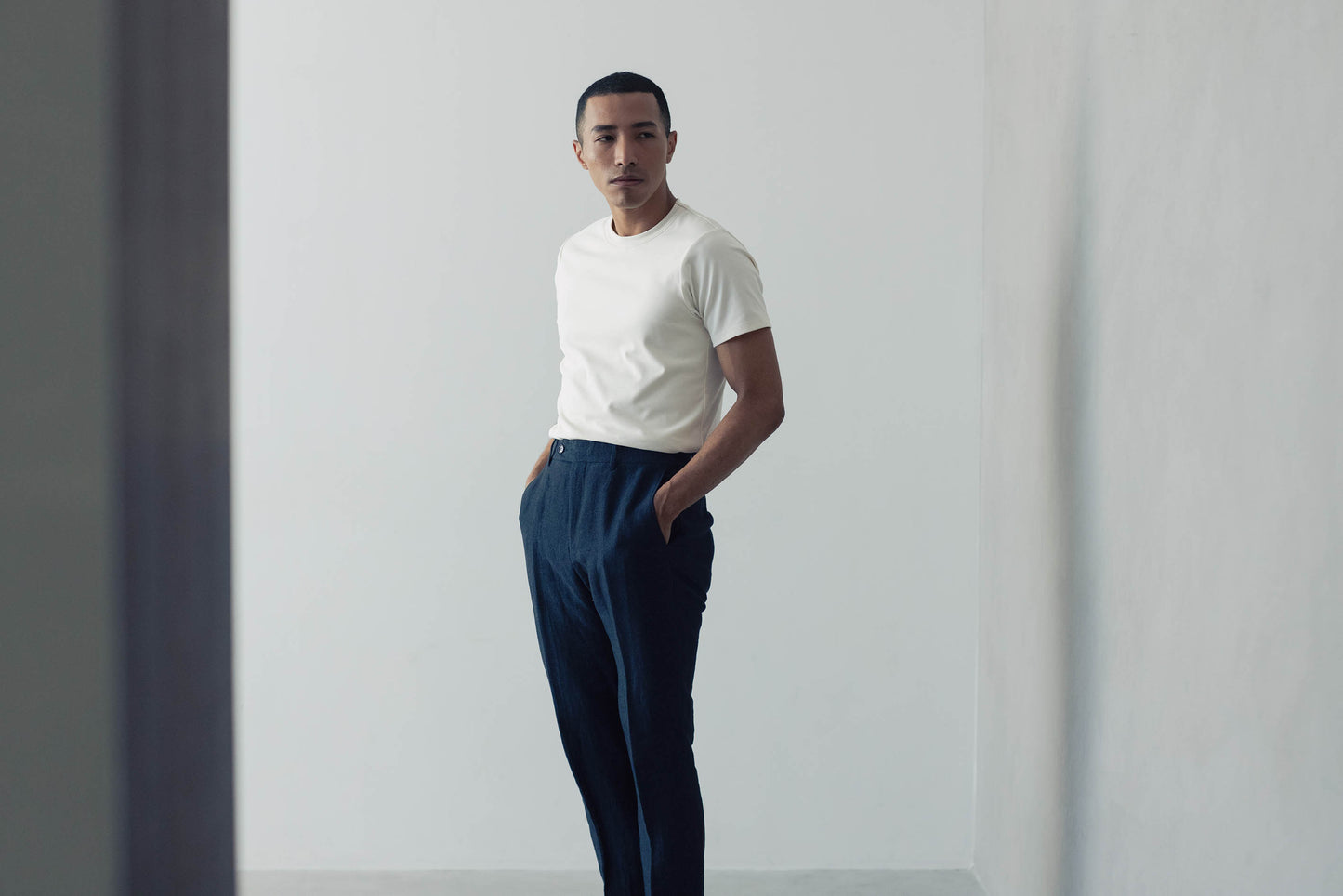 Side Slit T-shirt<br> OFF WHITE