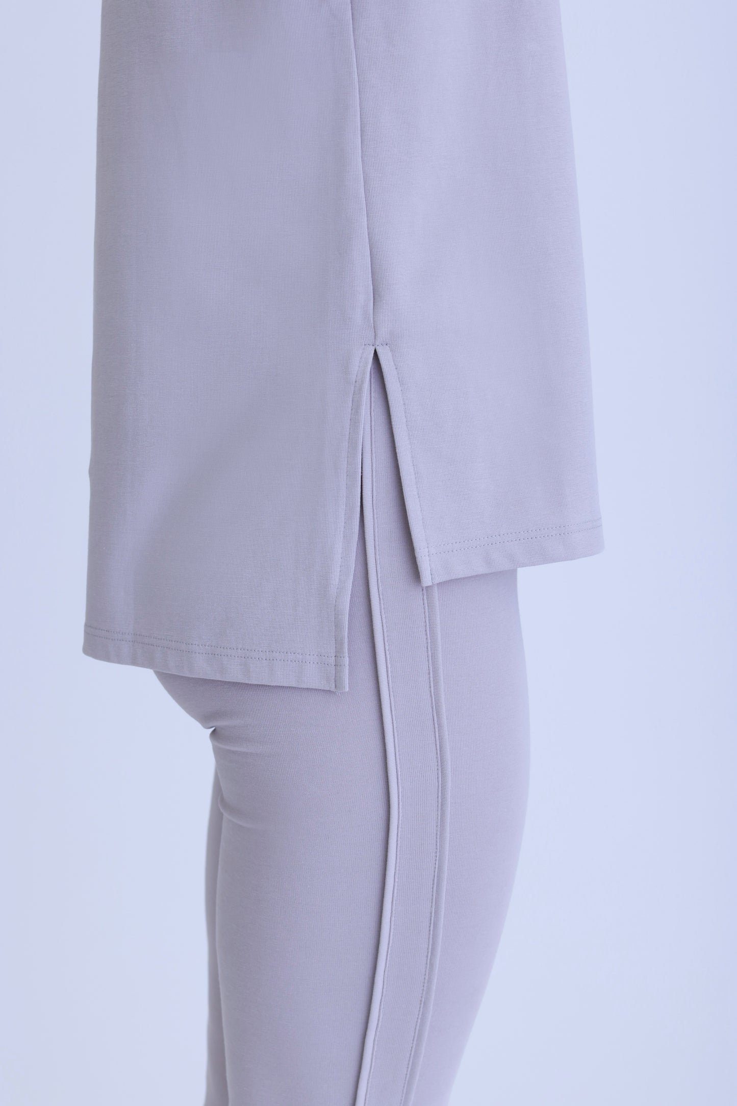 Side Slit T-shirt<br> PURPLE
