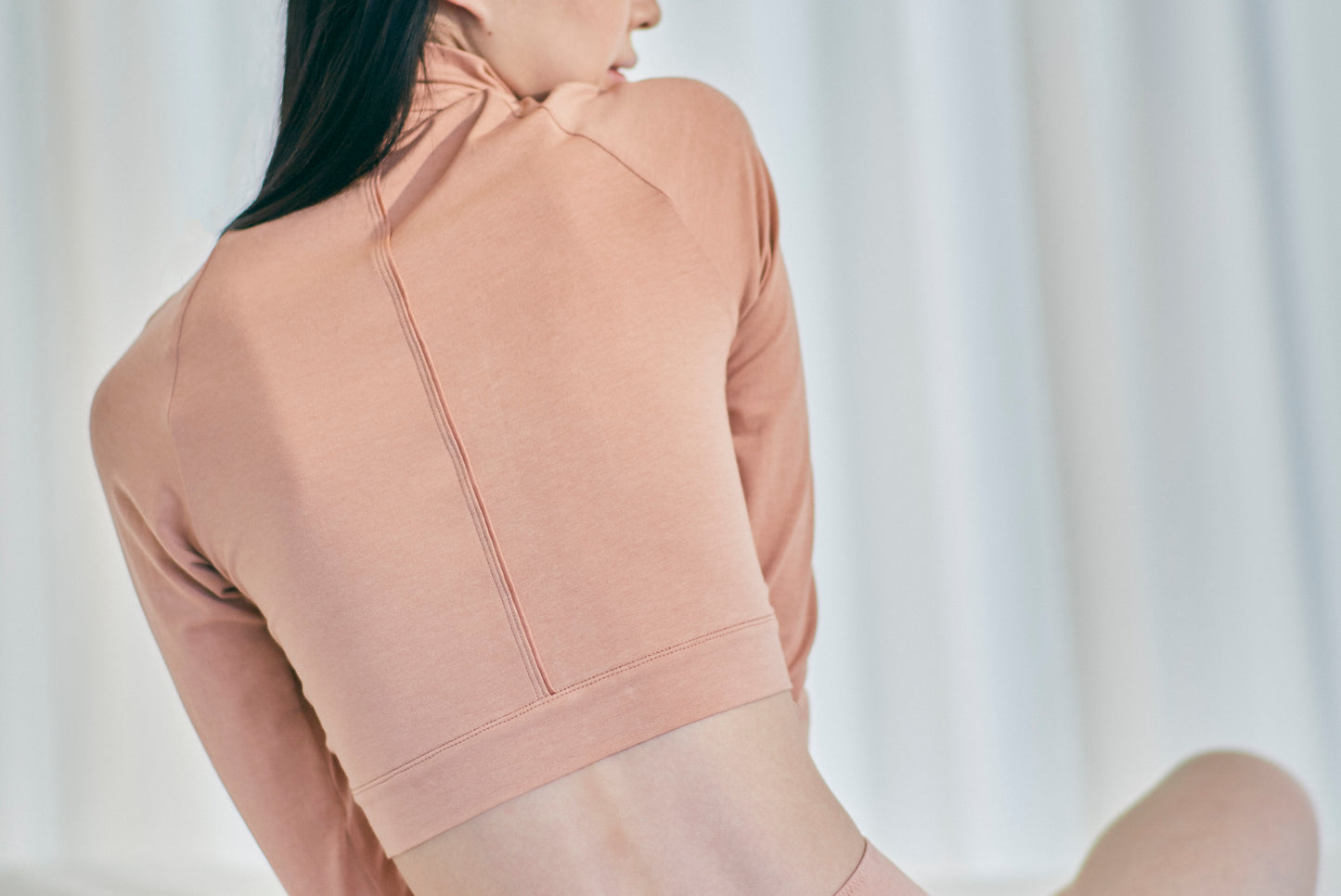 Turtle neck long sleeve top<br> NUDE