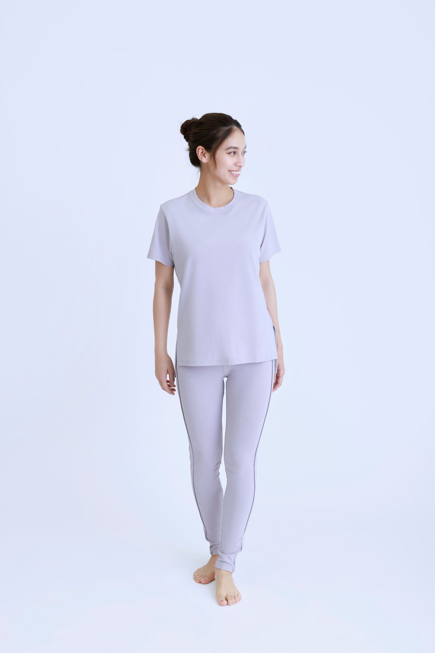 Side Slit T-shirt<br> GREY BEIGE